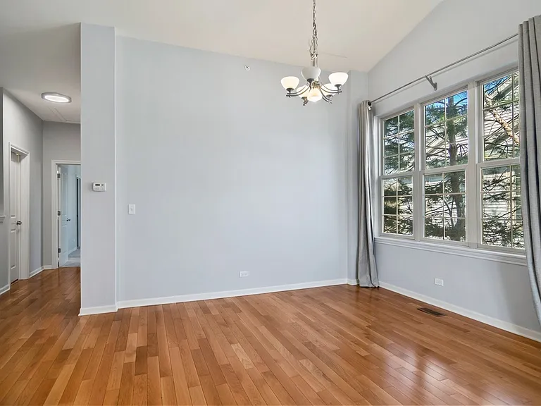 2497 Waterbury Ln — Photo 2