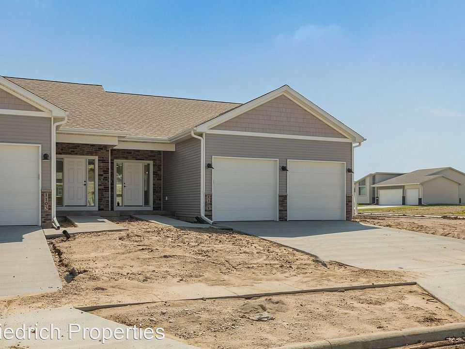 1st image of 1102-1104 Pueblo Dr