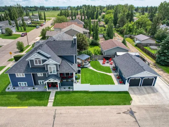 833 N 10th Ave NE, Three Hills, AB T0M 2A0