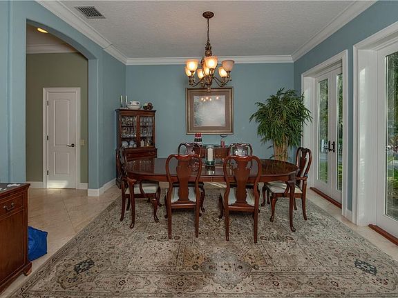 2nd image of 3011 W Chapin Ave