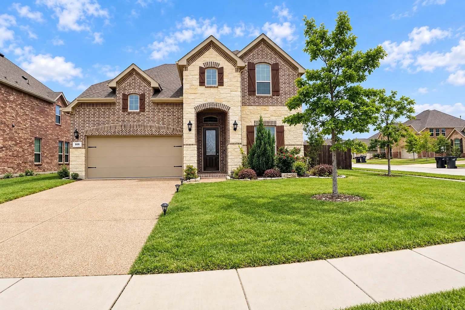 4 bed, 3.5 bath, 3002 sqft, $3,400 — Photo 1