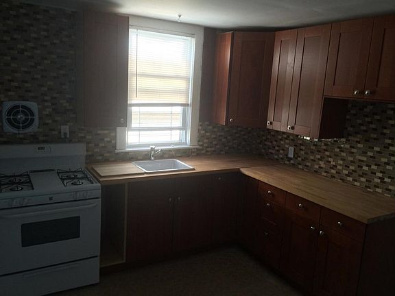 4th image of 352 Brinsmade Ave