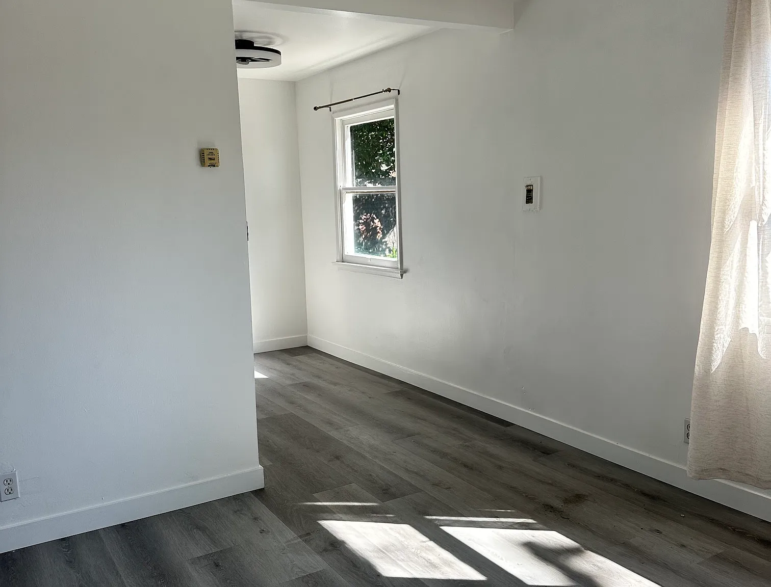 1 bed, $2,300 — Photo 2