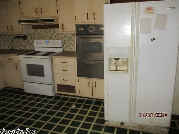 2nd image of 3712 W Greenway Dr
