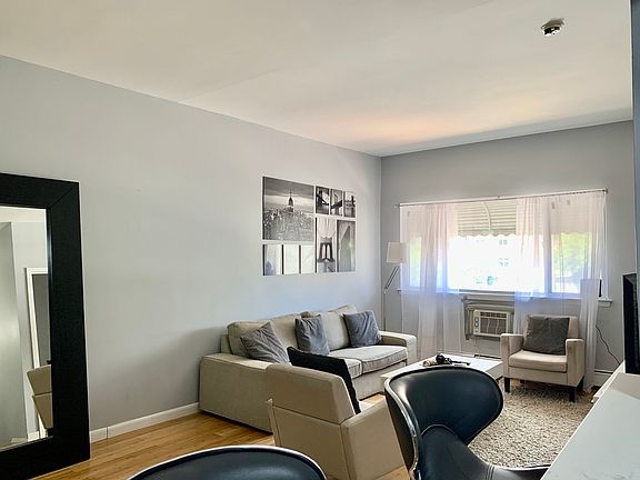 3rd image of 112 McKibben St #2