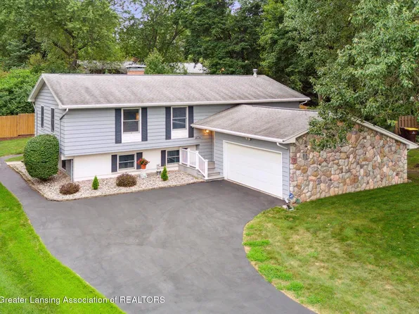 4383 Stoneycroft Dr, Okemos, MI 48864