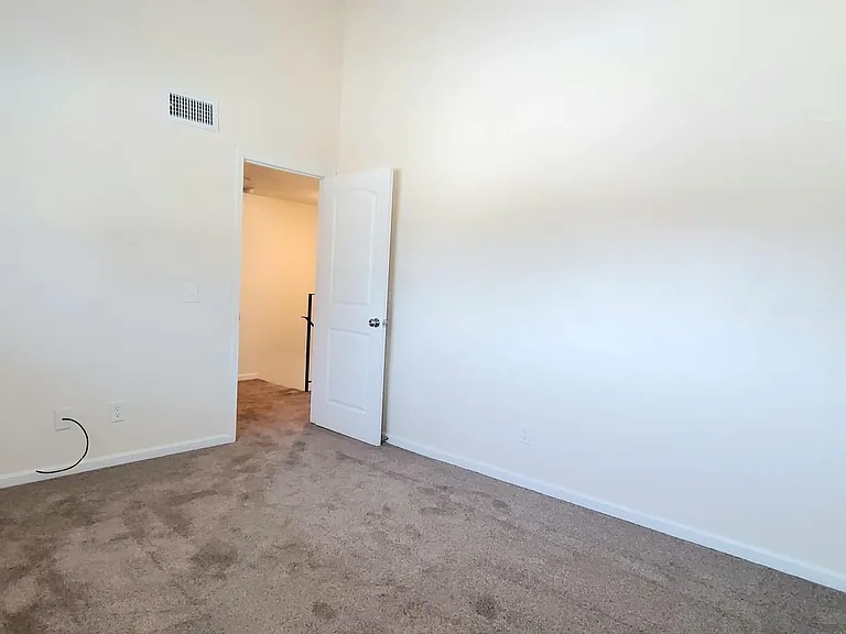 4503 Ellis Ln — Photo 17