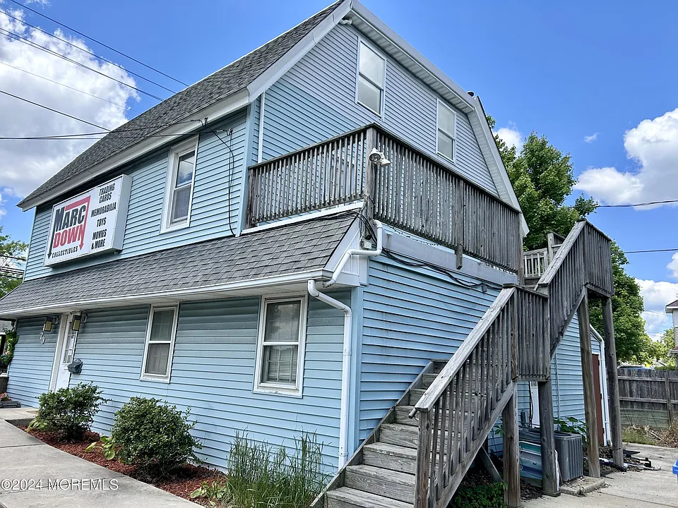 79 N Main St #2