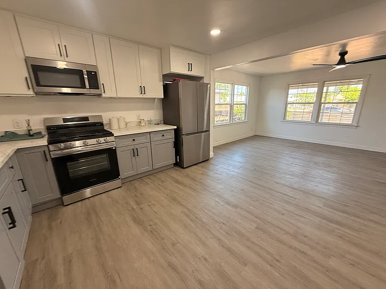 10916 Santa Rosa Ave #A — Photo 9
