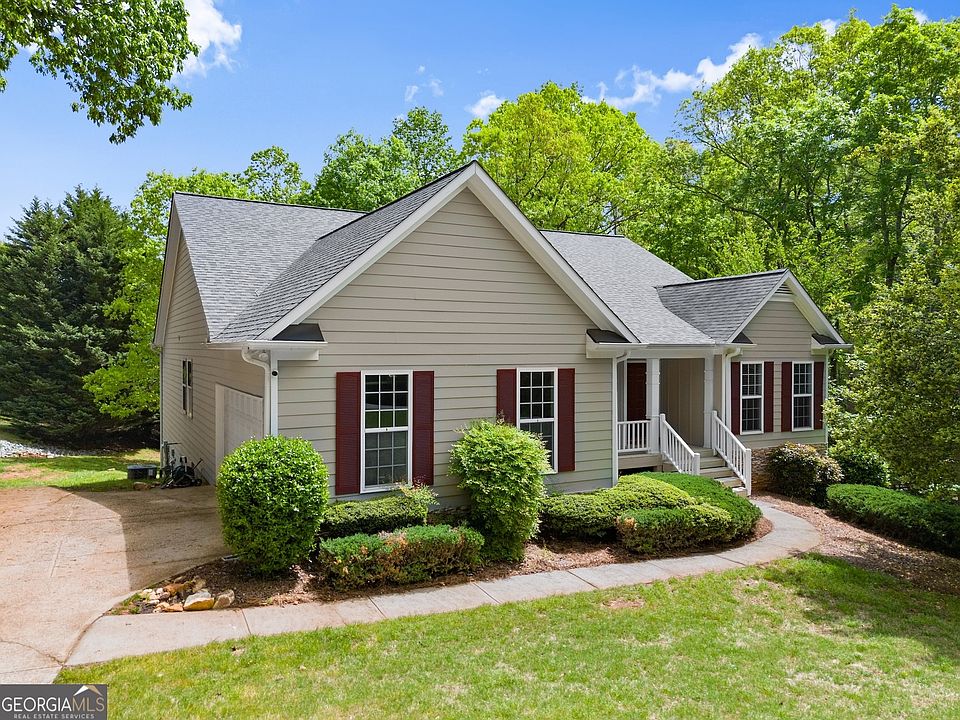 1st image of 389 Crooked Creek Dr