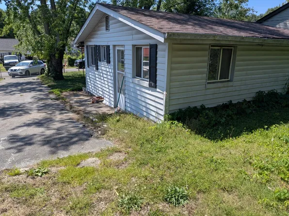 1918 Sandusky Rd, Knoxville, TN 37912