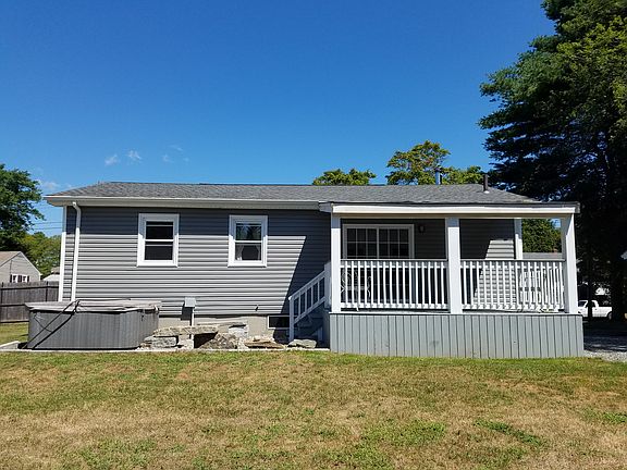 Exterior Back-Deck/Spa