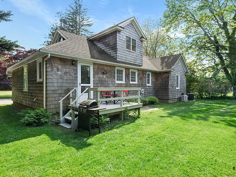40 Meadow Way — Photo 3