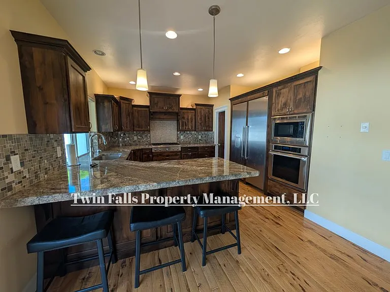 768 Sun Peak Way — Photo 9