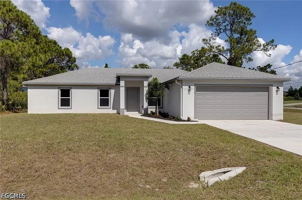 4 bed, 2.0 bath, 1571 sqft, $2,000 — Photo 1