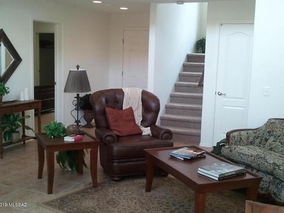 4th image of 2935 Canyon Bend St E