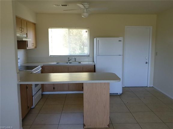 3rd image of 714 Gilbert Ave S