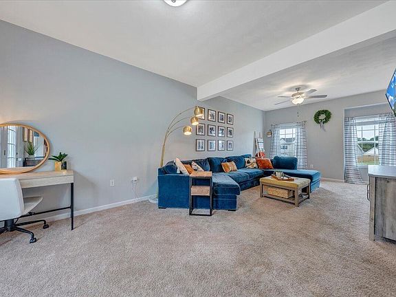 3rd image of 2081 Lawson Ln
