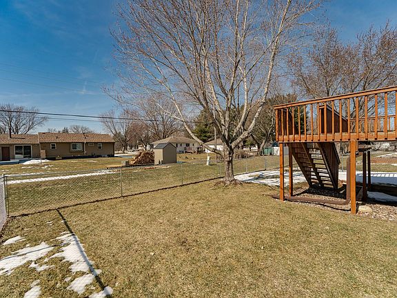 3rd image of 2609 20th Ave SE