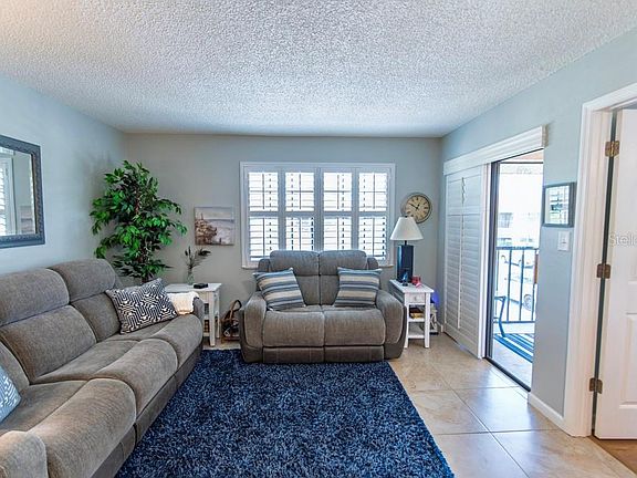 5th image of 19505 QUESADA AVENUE #RR202
