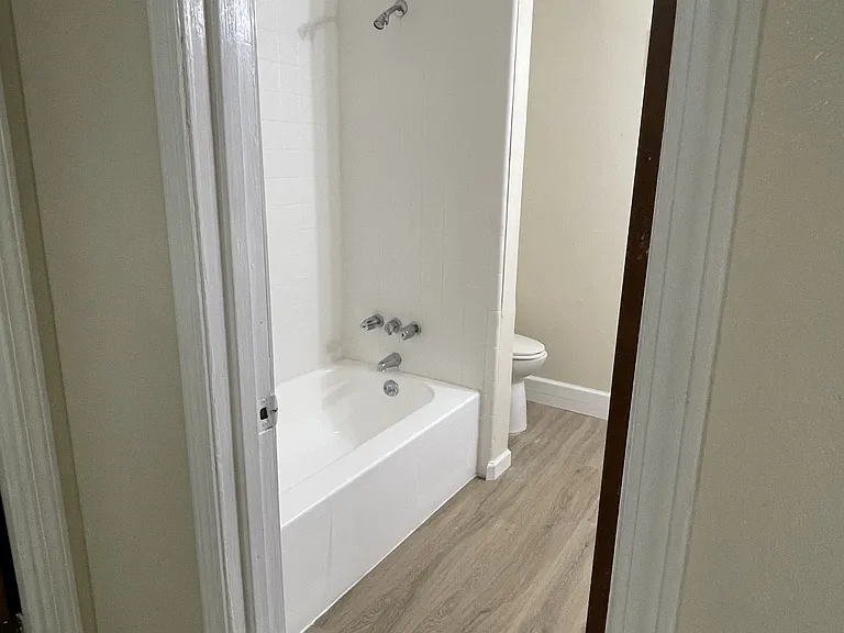 675 Wooddale Blvd #111 — Photo 6