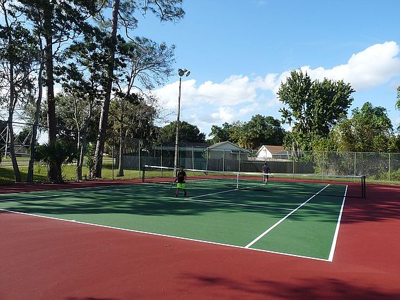 Community Tennis Courts