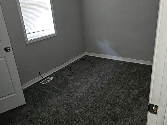 4th image of 6720 S Elizabeth St #1