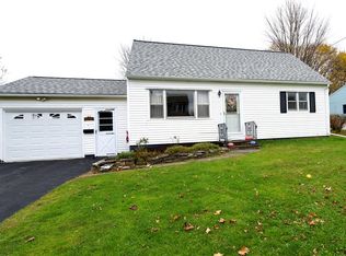 13 Cedar Ln, New York Mills, NY 13417