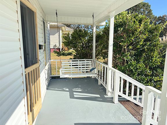 2nd image of 212 Kimball St