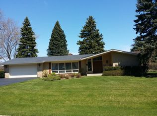 214 Hickory Haven Dr W, Gurnee, IL 60031