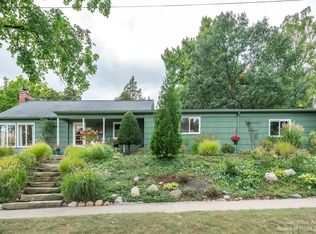 910 Berkshire Rd, Ann Arbor, MI 48104