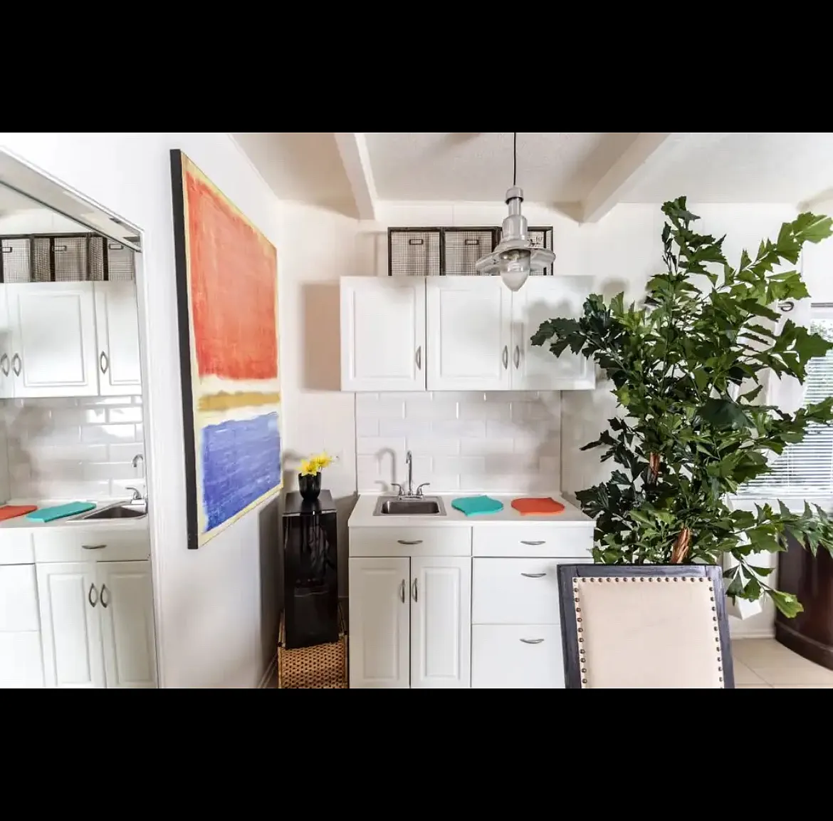 Studio, 600 sqft, $2,225 — Photo 2