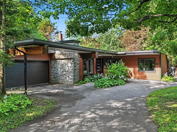 20 Fairhaven Way, Ottawa, ON K1K 0R3