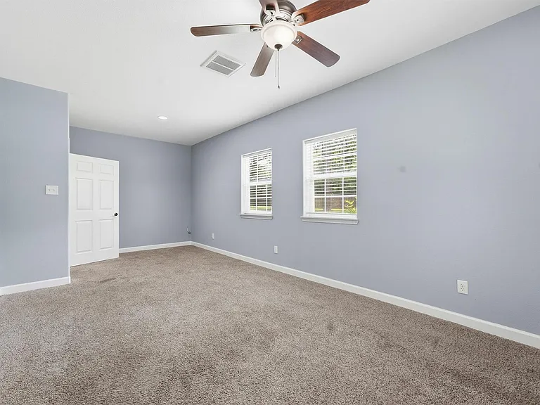 15621 Northland Dr — Photo 10