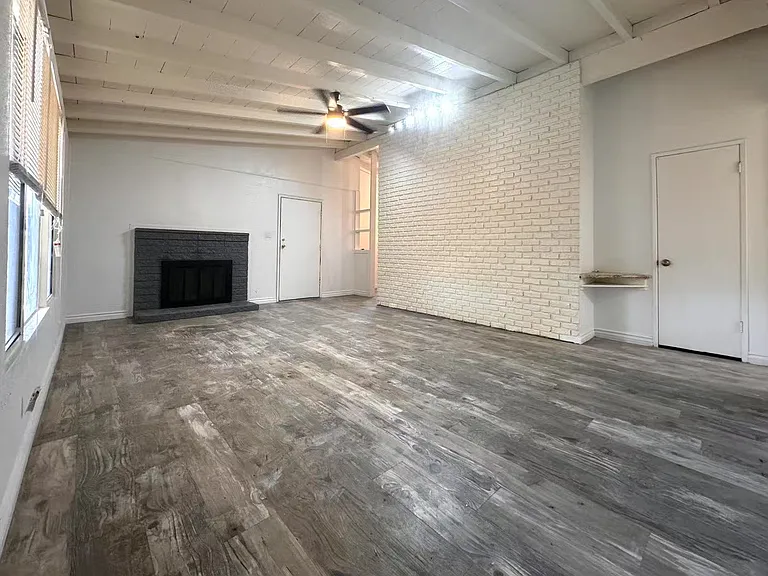 25189 Gentian Ave — Photo 5