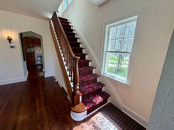 4th image of 1202 E Court St