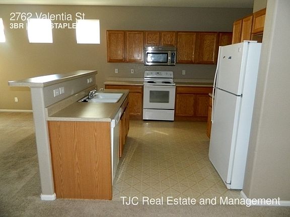 5th image of 2762 N Valentia St