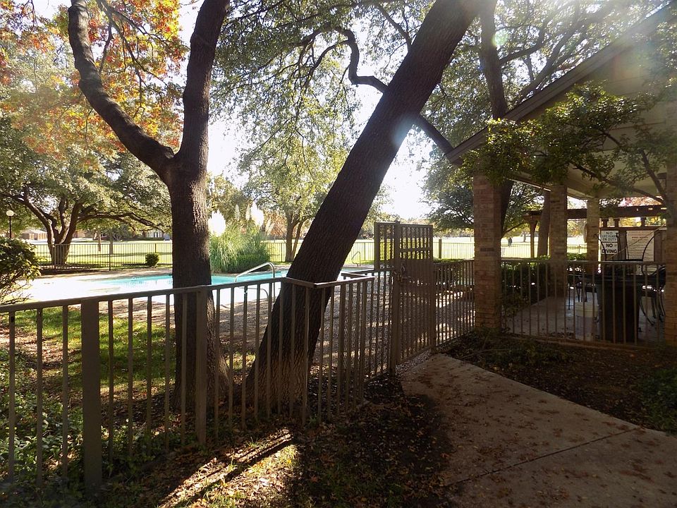 2nd image of 5102 80th St APT 110