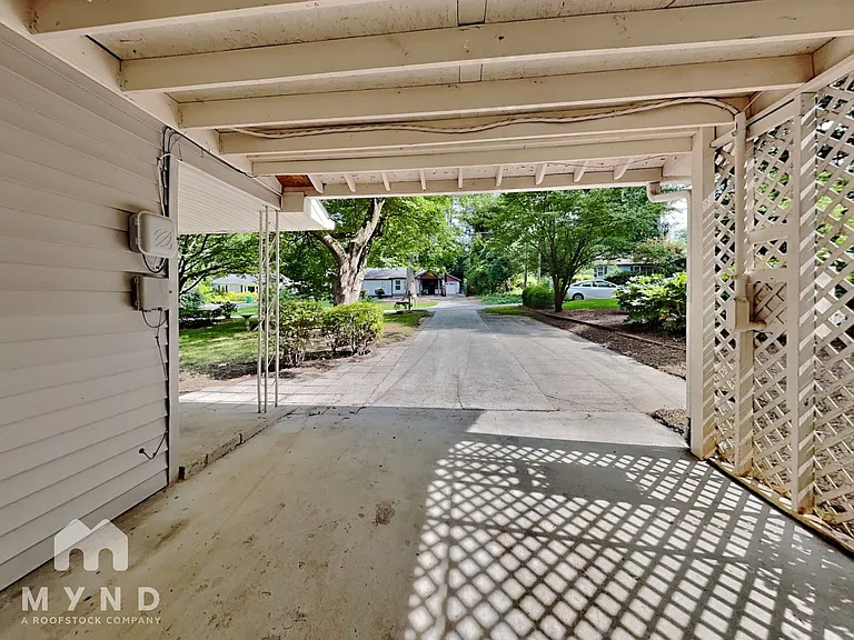 668 Scott Cir — Photo 22