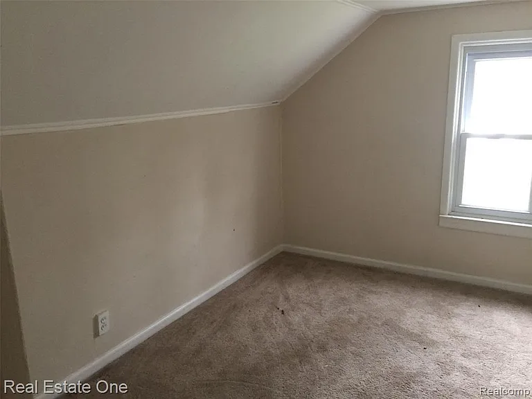 21380 Seminole St — Photo 11