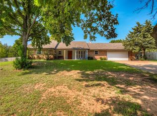 921 Shelly Ln, Edmond, OK 73034