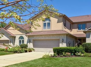 9322 Chestnut Trl, Tinley Park, IL 60487