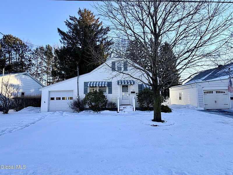 2nd image of 216 N Chase Street