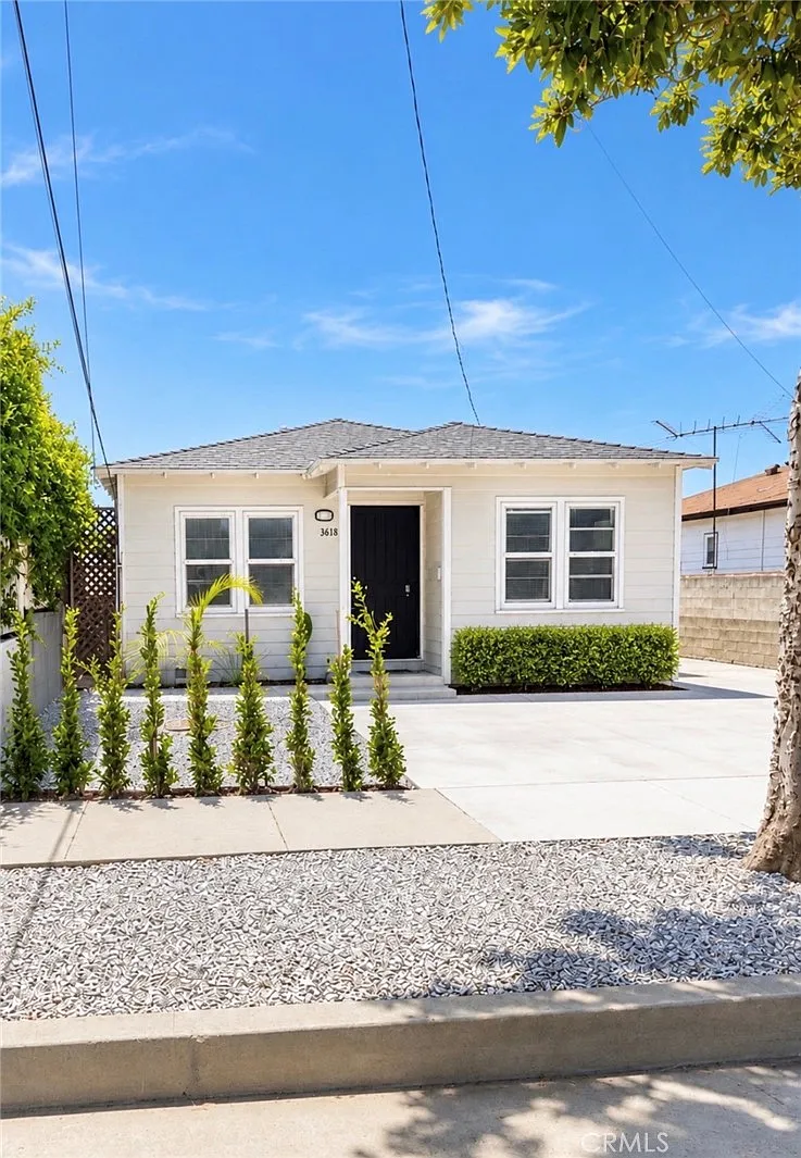 3 bed, 1343 sqft, $3,800 — Photo 1
