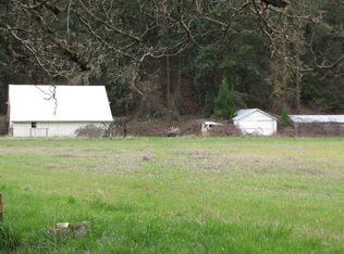 10895 Old Stage Rd, Gold Hill, OR 97525