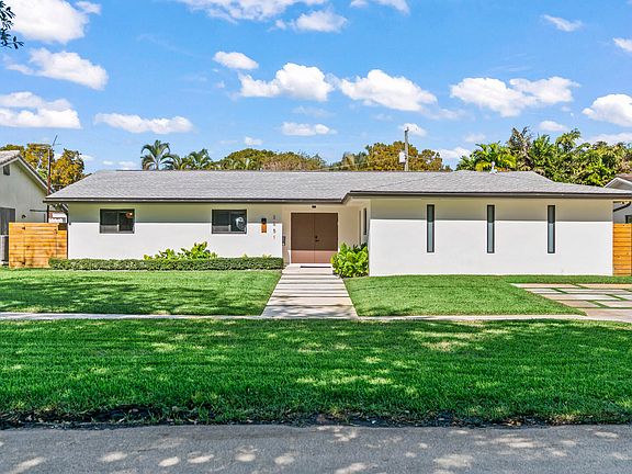 5th image of 2451 NE 199th Street