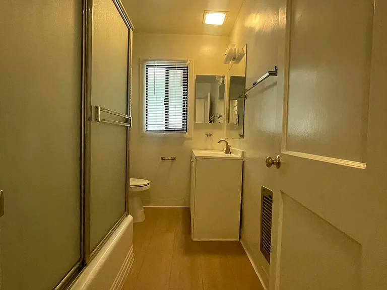 3153 Barbara Ct #D — Photo 8