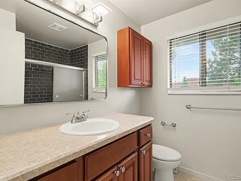 5937 S Jasmine St — Photo 24