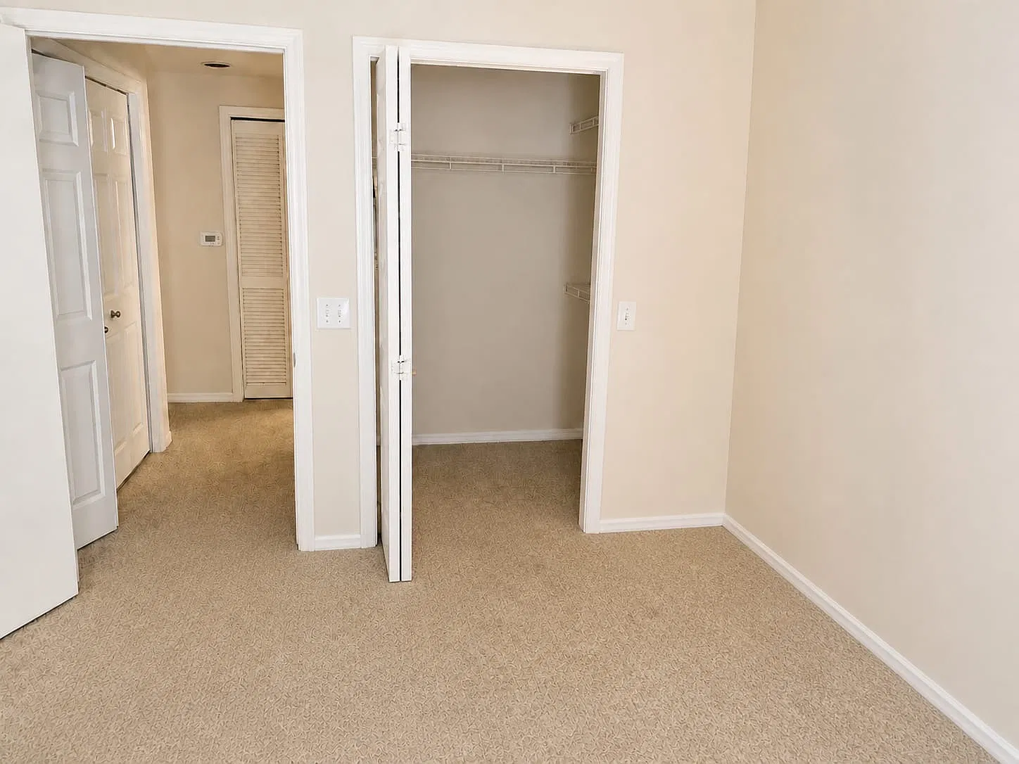 1 bed, 950 sqft, $1,400 — Photo 4