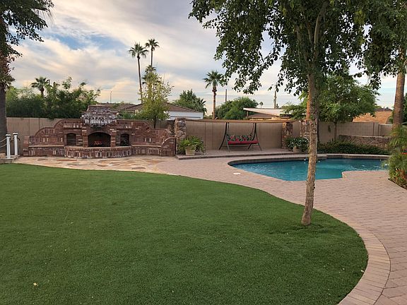 3rd image of 925 N Villa Nueva Dr